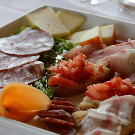 Agrihotel Il Palagetto Отель Вольтерра